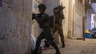 פעילות כוחות צה"ל ושב"כ באזור יהודה ושומרון - מעצר מבוקשים, איתור אמל"ח ומחרטות לייצור נשק