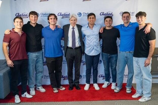 Photo: Linda Kasian UCLA Jewish students