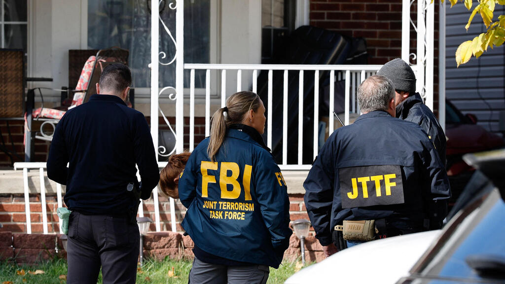 סוכני FBI סיכלו פיגוע טרור בהאלווין בהשראת דאעש וביצעו מעצרים בדירבורן, מישיגן