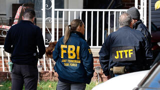 סוכני FBI סיכלו פיגוע טרור בהאלווין בהשראת דאעש וביצעו מעצרים בדירבורן, מישיגן