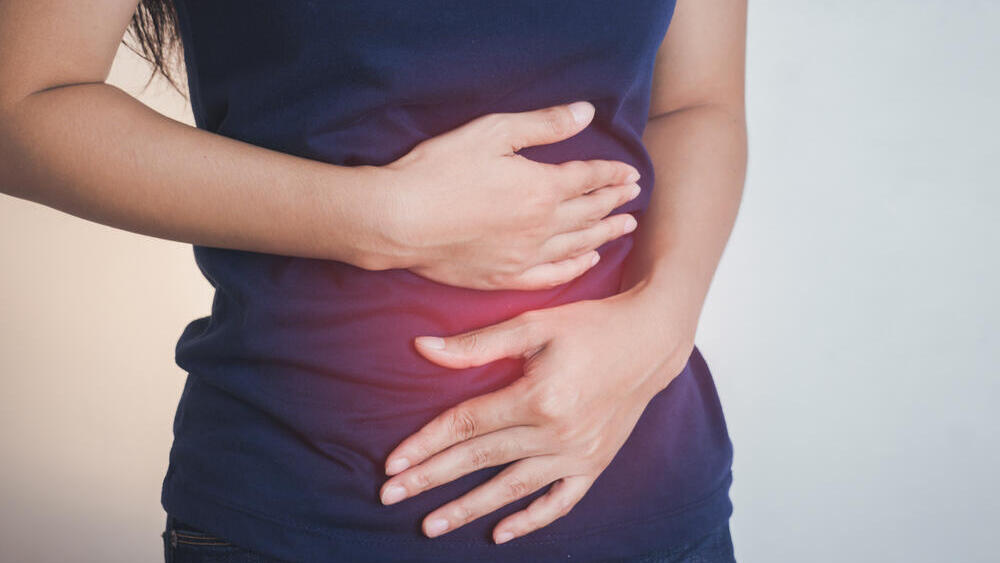 Фото: shutterstock כאבי בטן