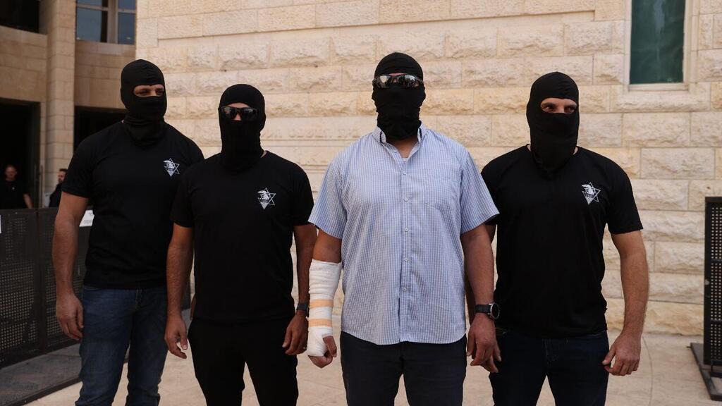 Подсудимые по делу Сде-Тейман (Фото: Алекс Коломойский) נאשמי כוח 100 מגיבים לפרשת הפצ"רית