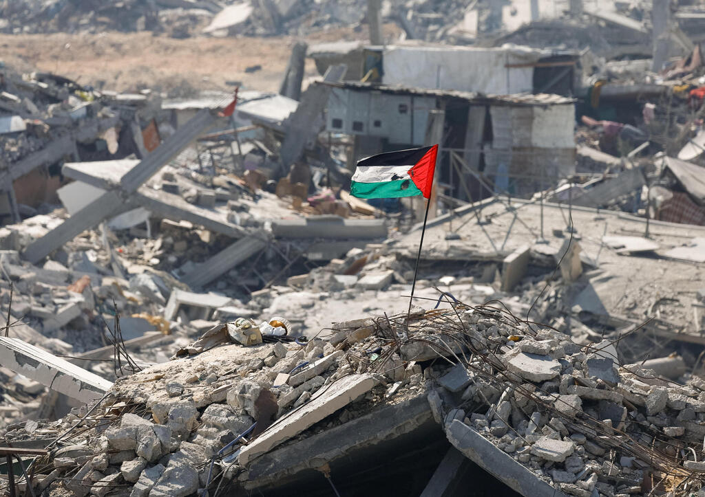 Город Газа (Фото: REUTERS/Mahmoud Issa) ההרס בעיר עזה