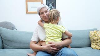 משפחת גרינשטיין שהתארחה בעוטף בזמן המבצע עם איראן , התאהבה באזור ועברה לגור פה