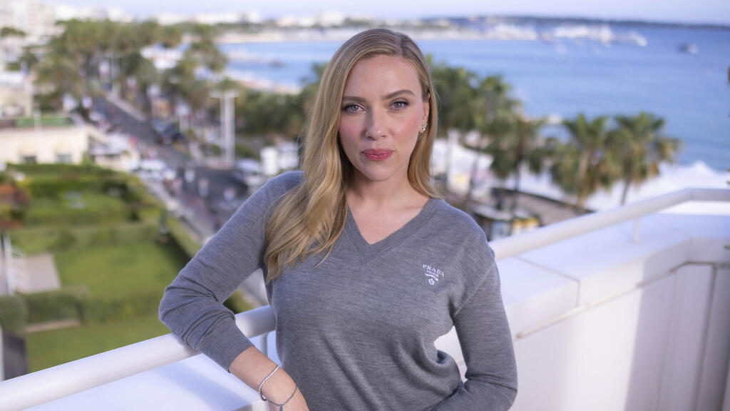 סקרלט ג'והנסון 