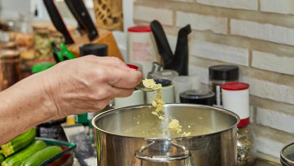 Не только на домашней кухне (Фото: AlexDonin, shutterstock) מרק