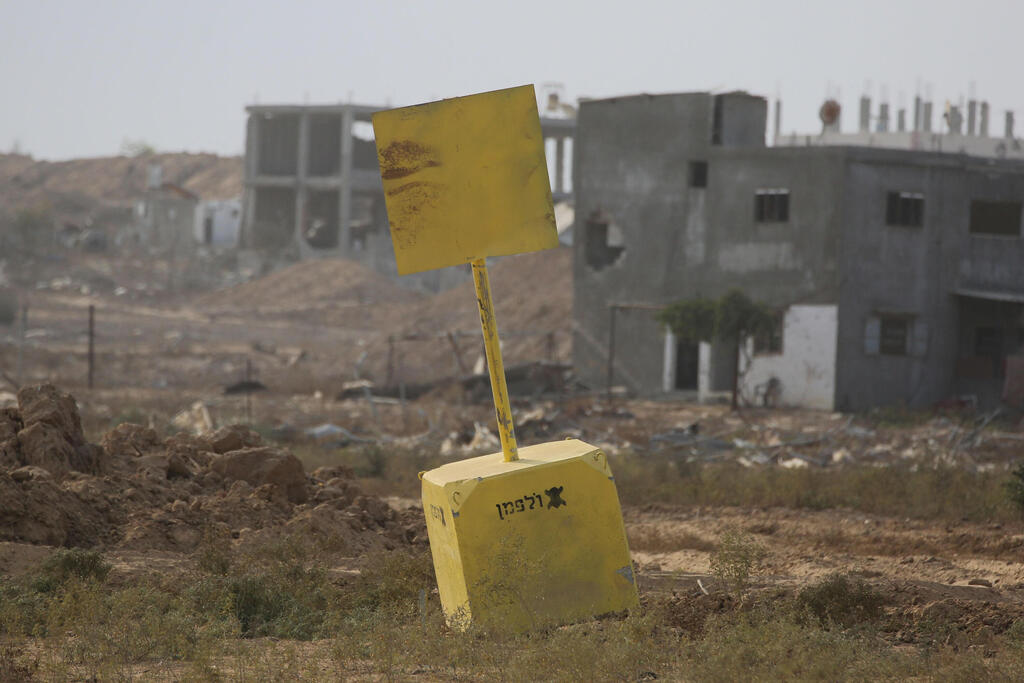 Photo: Bashar Taleb / AFP "הקו הצהוב" באל-בורייג'