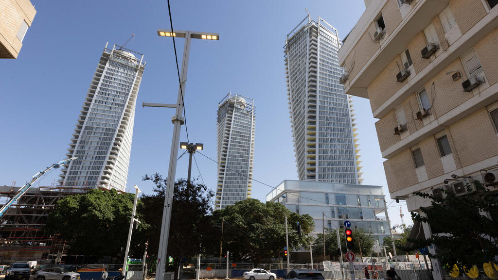 רמזורים בכיכר המדינה