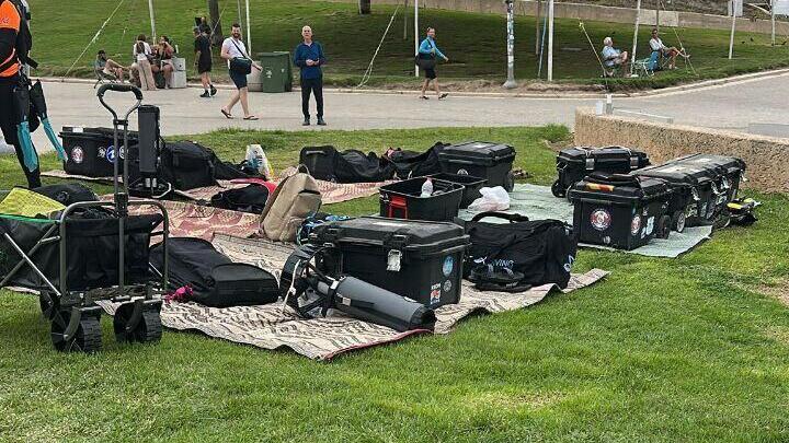 Diving equipment חיפושים בים