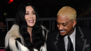 שר ובן הזוג אלכסנדר אדוארדס