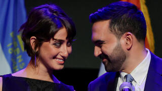 זוהראן ממדאני עם רעייתו ראמה דוואג'י נאום ניצחון בחירות ניו יורק