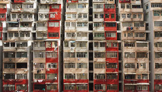 בניינים שבורים וטיח מתקלף מעולם לא נראו כל כך טוב