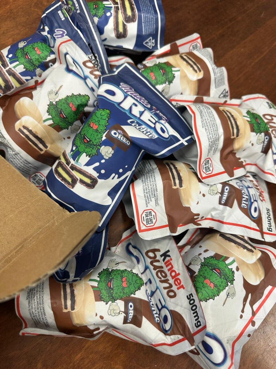 Photo: Israel Police סמים שנתפסו בקופסאות של ממתקים