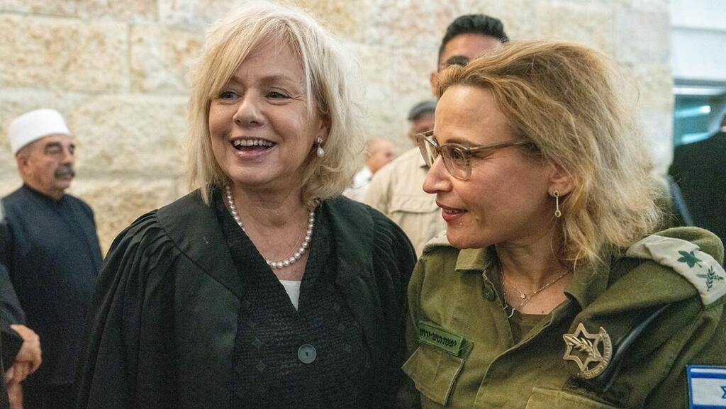 Гали Бахарав-Миара и Ифат Томер-Йерушалми (Фото: Шалев Шалом) יפעת תומר-ירושלמי והיועמ"שית גלי בהרב-מיארה