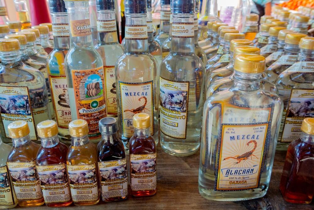 Mezcal (Photo: NEKOMURA / shutterstock) ה
