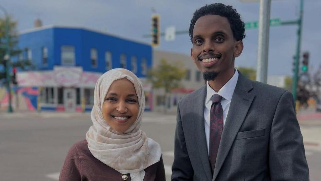 Omar Fateh alongside Ilhan Omar (from Instagram) עומר פאתח ואילהאן עומאר