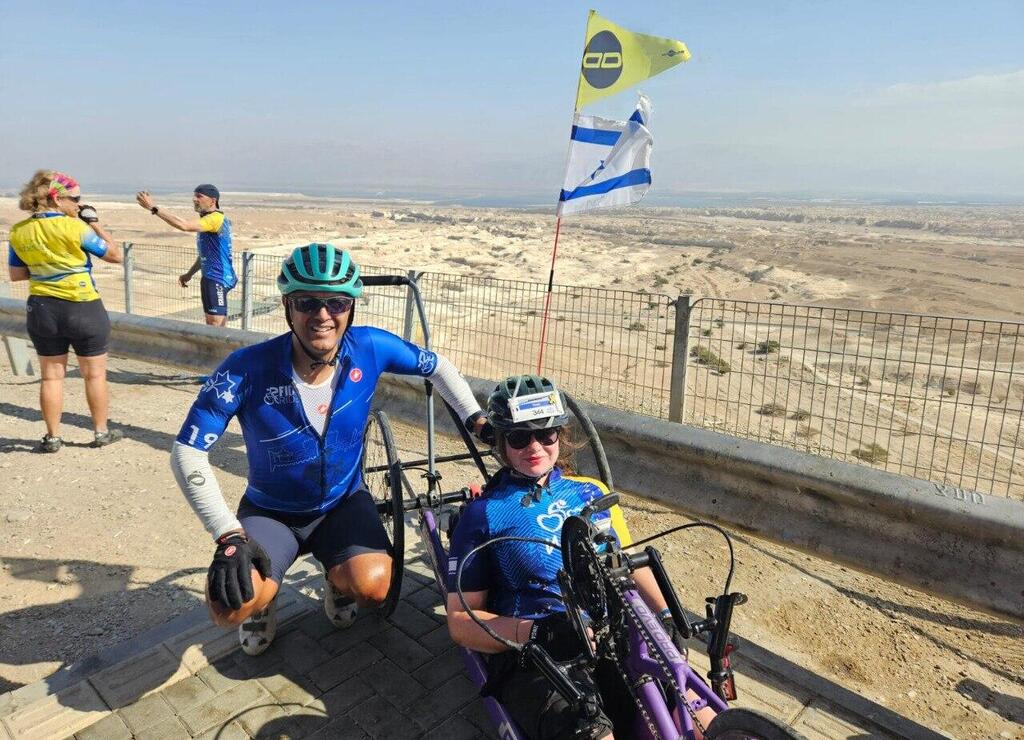  Mati and Ohad during the journey 