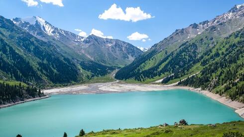 אגם אלמטי הגדול