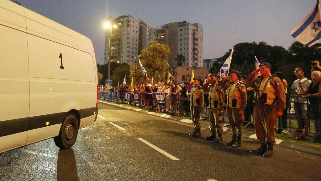 ארון החלל החטוף מגיע למכון לרפואה משפטית
