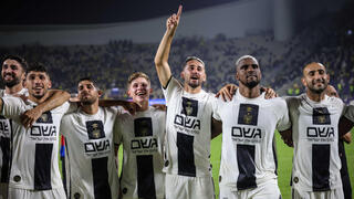 שחקני בית"ר ירושלים חוגגים