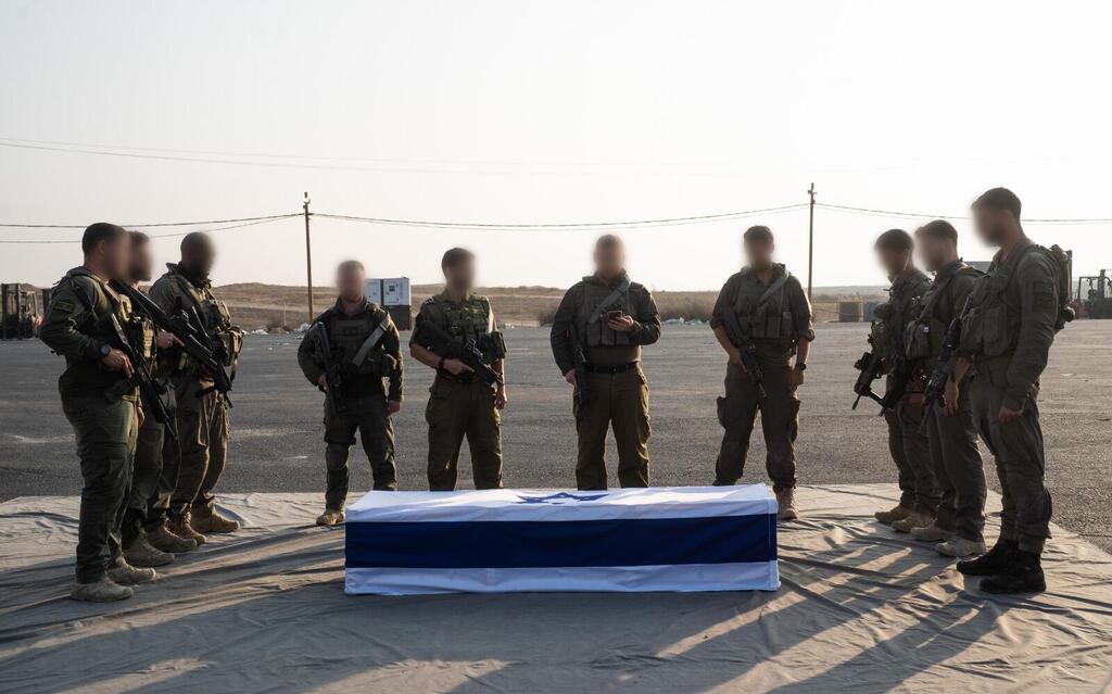 חברי הפלוגה של הדר גולדין ז"ל מלווים אותו בפעם האחרונה