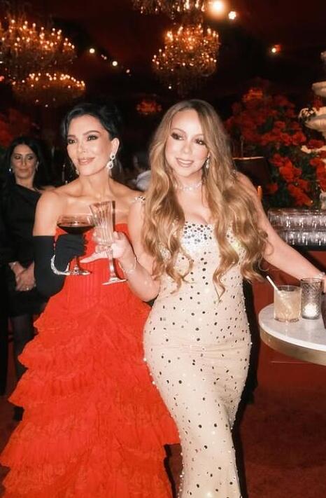 עם מריה קארי בחגיגות ה-70 (צילום: אינסטגרם) קריס ג'נר מאריה קארי