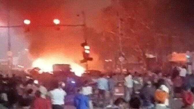 זירת פיצוץ הודו דלהי ליד המצודה האדומה