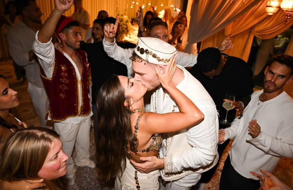 "מאפשר לשניהם לדעת שהם בקשר הזה מבחירה, לא מתלות" (צילום: ערן לוי) נועה קירל דניאל פרץ