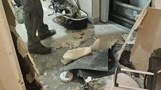 רימון רסס הושלך במהלך הלילה בכניסה לבניין מוגרים והתפוצץ