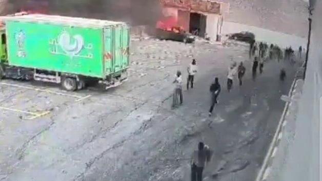 הצתה של משאיות ומכוניות בכפר בית ליד, על ידי מתנחלים