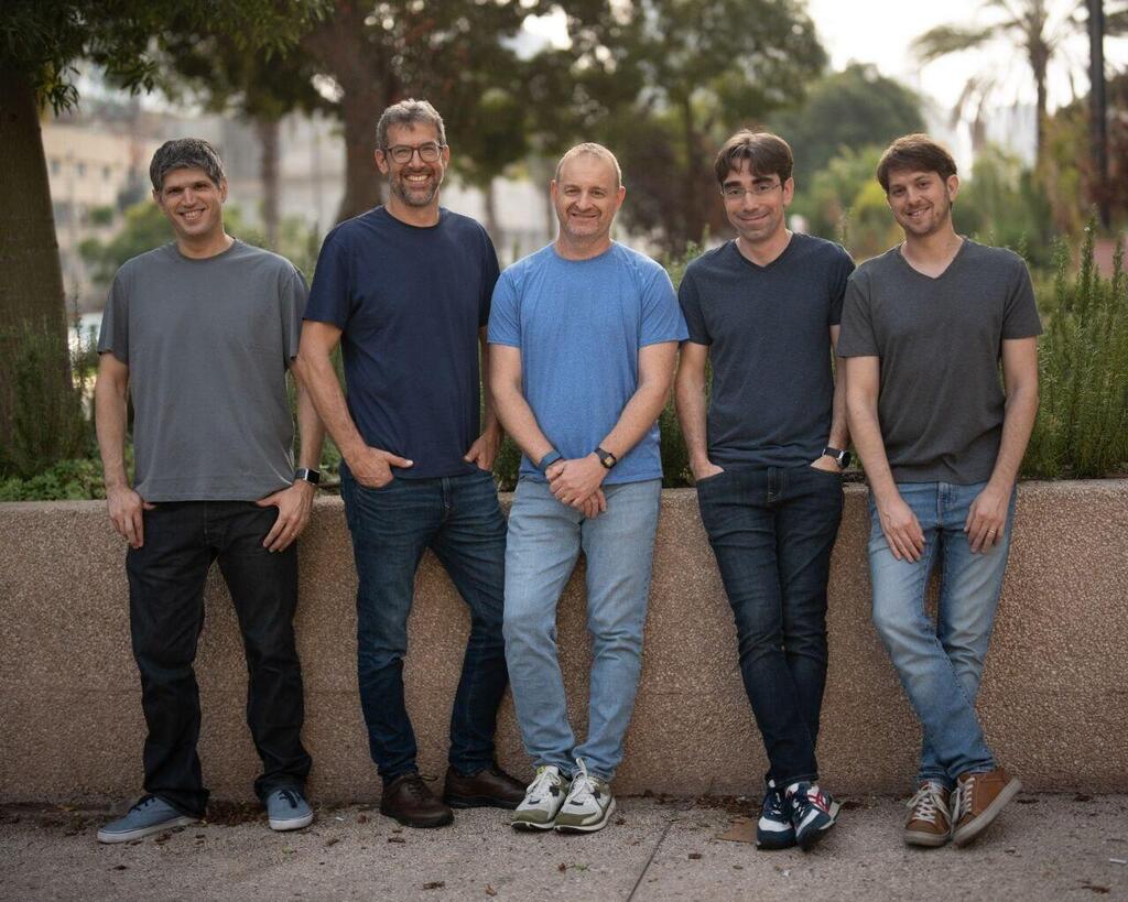 מייסדי חברת טנזאי