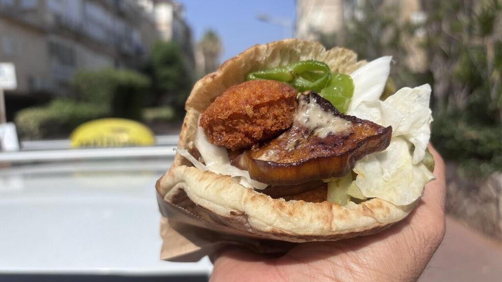 מנת פלאפל ב״ביתן האוכל״