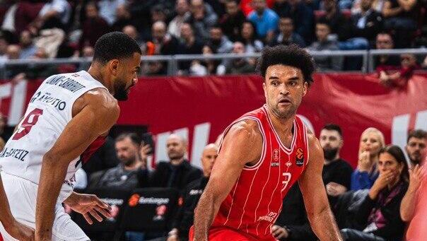 הפועל ת"א אלייז'ה בראיינט - בסקוניה