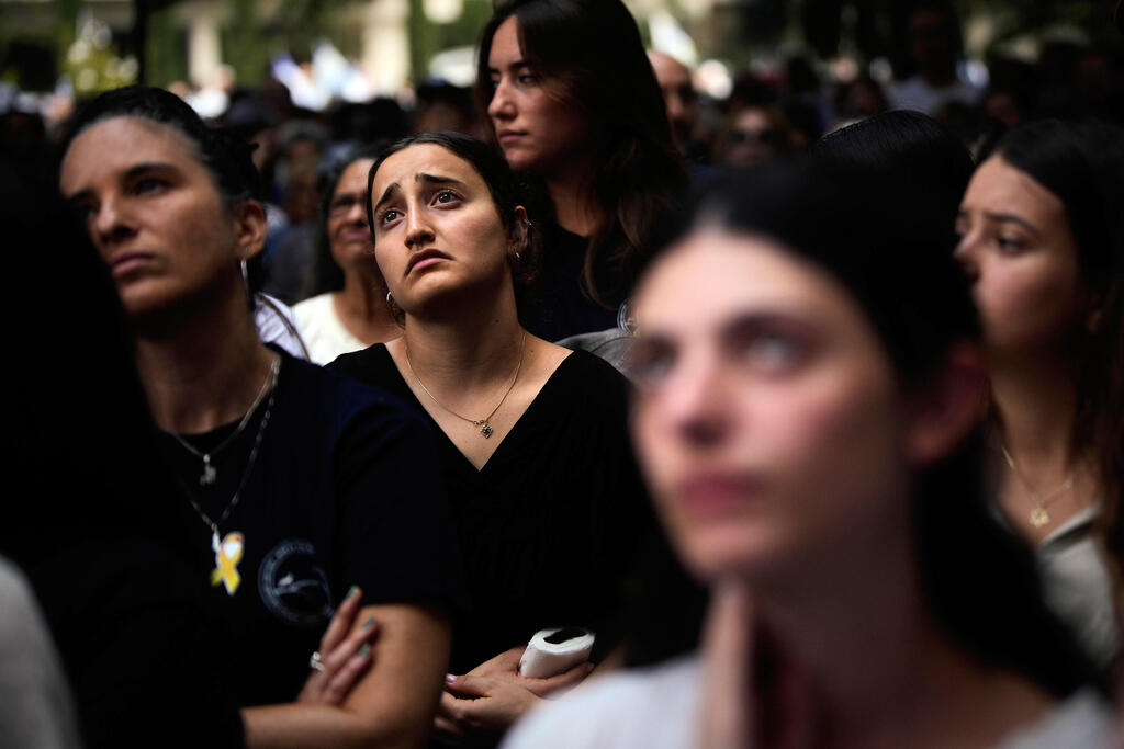 Прощание (Фото: AP Photo/Ohad Zwigenberg) הלוייתו של סגן הדר גולדין ז"ל