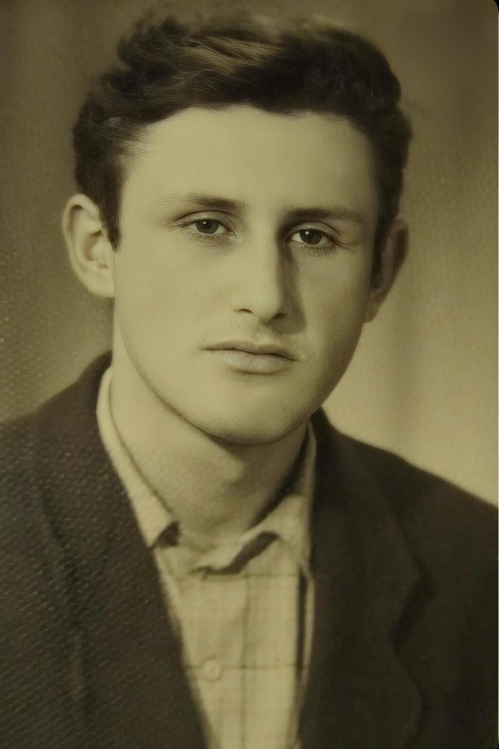 Абрам Трахтман после 10-го класса советской школы, 1960-е годы (Фото из личного альбома) После 10 класса, 1960-е примерно