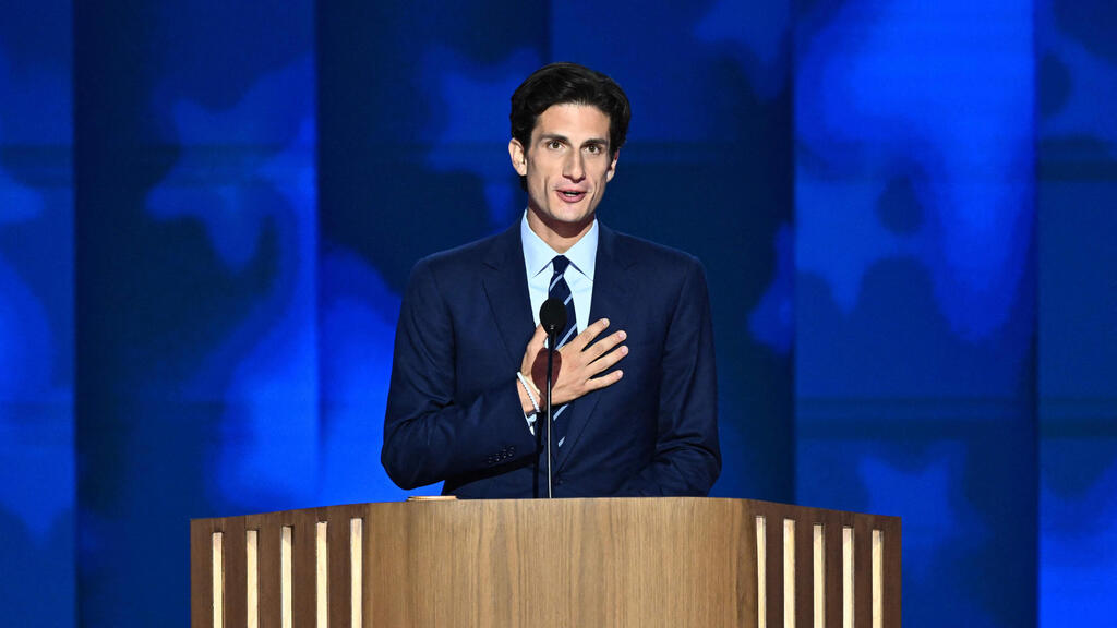 Jack Schlossberg (Photo: Mandel NGAN / AFP) ארה"ב ג'ק שלוסברג נכדו של הנשיא ג'ון קנדי רץ ל קונגרס בית הנבחרים