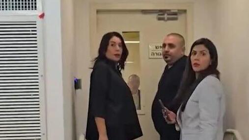 שרת התחבורה מירי רגב מגיעה למשפט נתניהו בזמן שמספר ההרוגים בכבישים הגיע ל-400