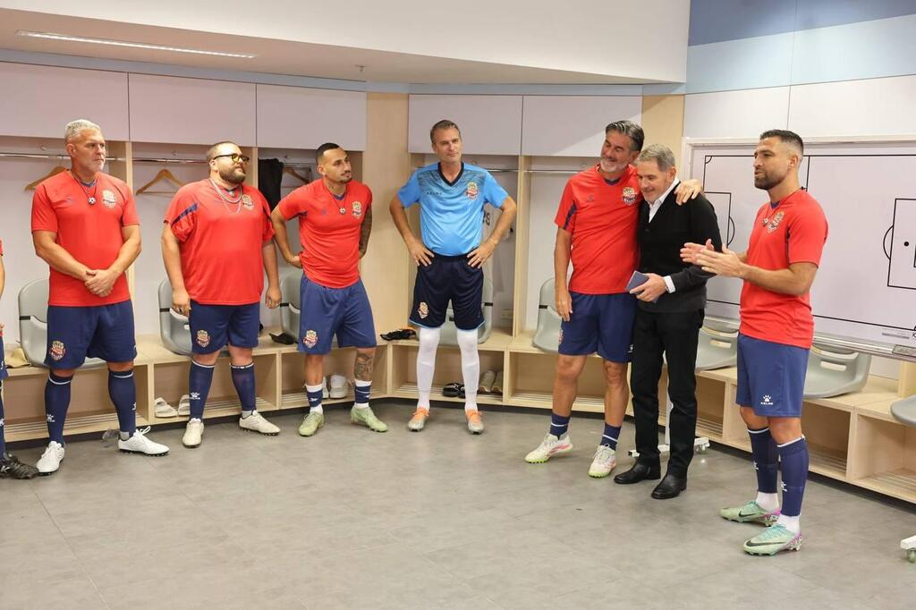 "השקעתי פה על הדשא הירוק הזה, נתתי את החיים שלי" (צילום: רפי דלויה) גולסטאר ארז איסקוב