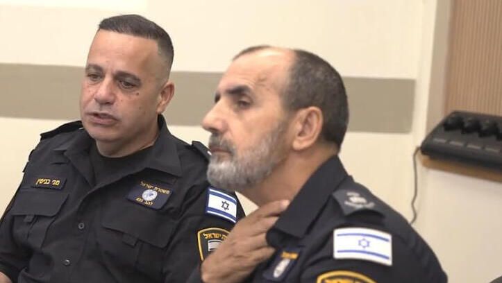 מני בנימין לצד המפכ"ל דני לוי