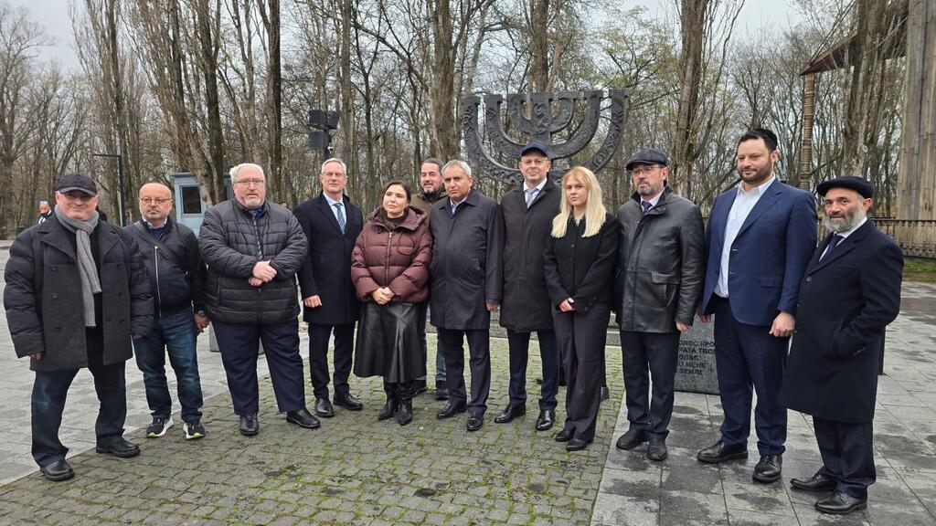 Перед церемонией зажжения свечей в Бабьем Яре (Фото: пресс-служба "Натив") Зажжение свечей памяти