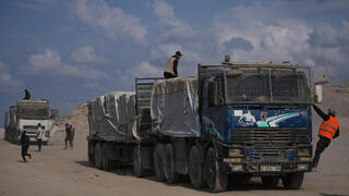 משאיות עם סחורה ברצועת עזה