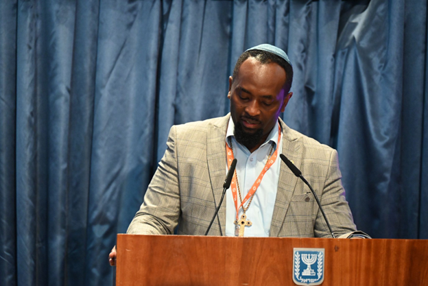  Bishop Dennis Nthumbi presents The International Christian Media Accord on Journalistic Ethics and the State of the Land of Israel 