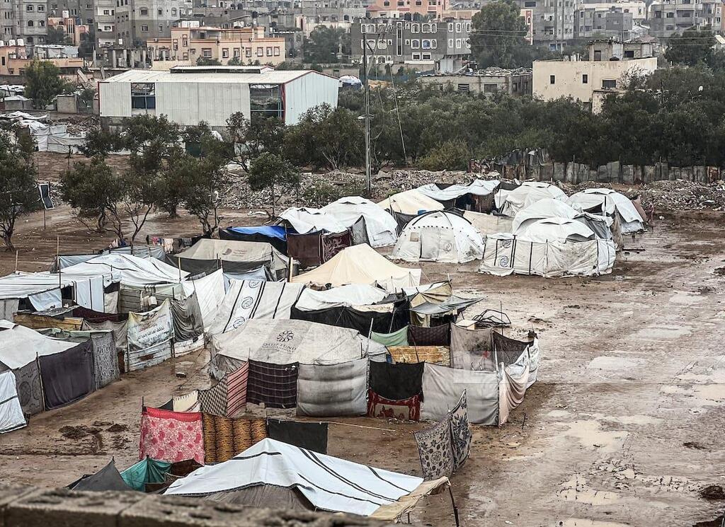 גשמים והצפות באזורים עם אוהלי עזתים ברצועה