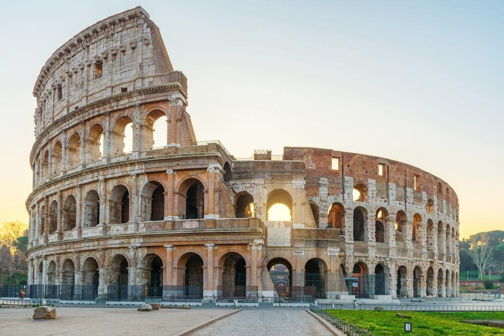 The Colosseum (Photo: Artem Evdokimov/Shutterstock) הקולוסיאום ברומא מבחוץ