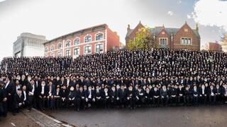 אלפי השלוחים בתמונה הקבוצתית