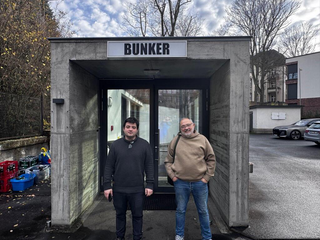 מרט גלמן ויורי חרצ'נקו