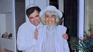 ימימה אביטל ע"ה עם בנה ישי אביטל