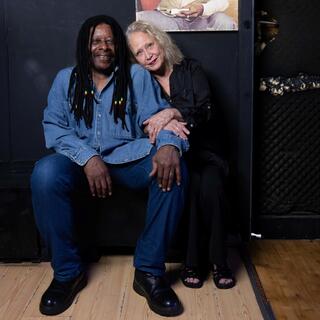 טוני ריי ואשתו אנג'י