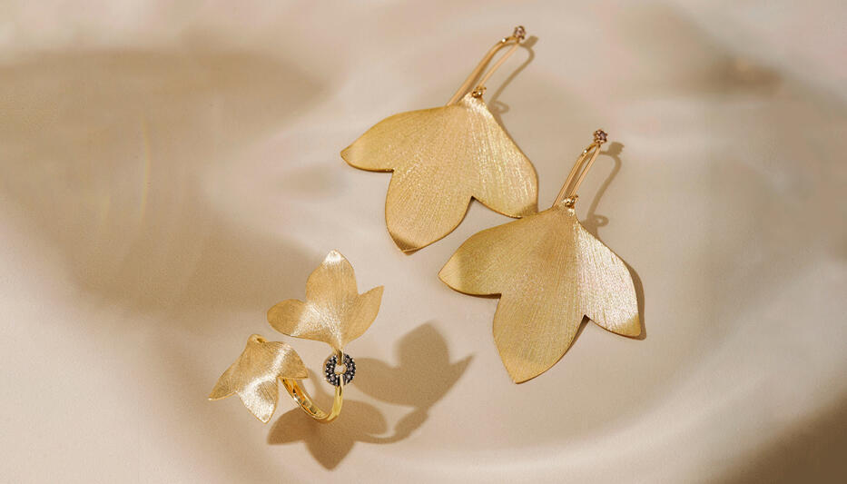 Кольцо и серьги из коллекции HERA Кольцо и серьги из коллекции HERA