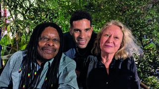 זאבי פרלמוטר, הבן, עם אנג'י וטוני